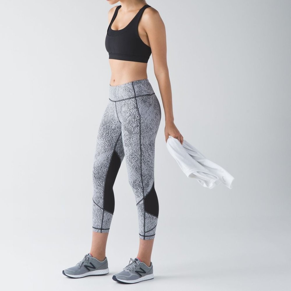 LULULEMON pace rival crop jacquard white black